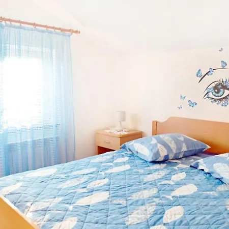 With Terrace And Garden Access Apartman