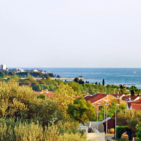 Apartman With Terrace And Garden Access